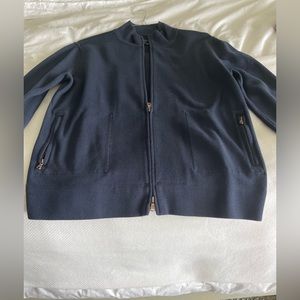 faconnable navy men’s full cotton zip. Worn only once !